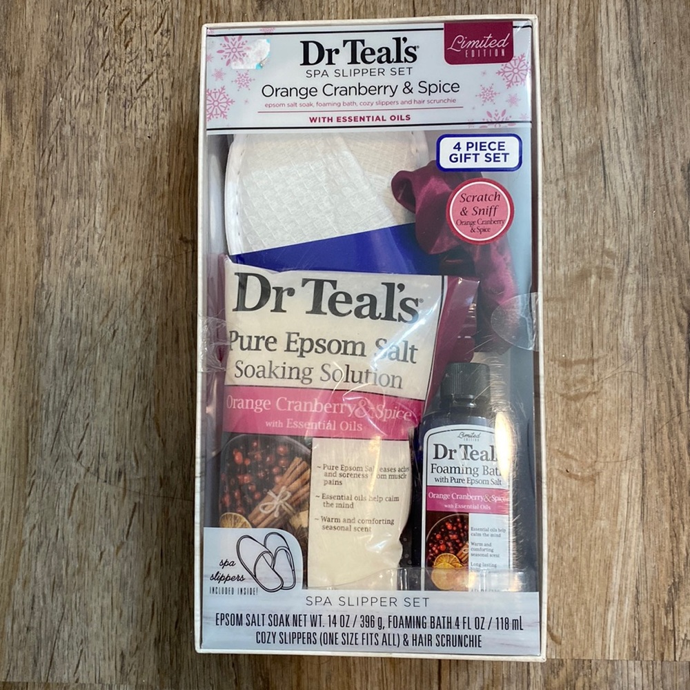 Dr. Teals Spa Slipper Set